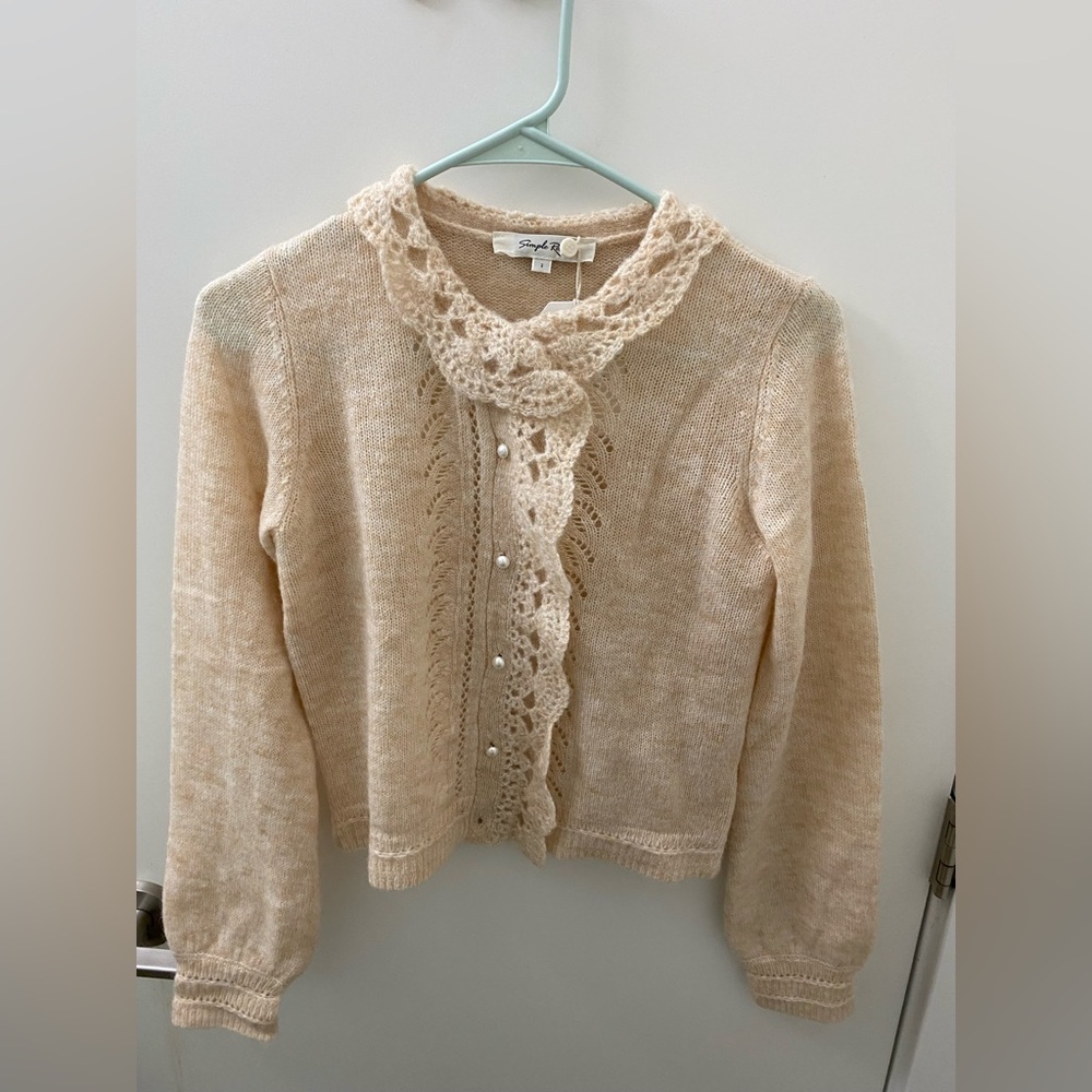 Cute Cream crochet cardigan with pearl buttons new with tag - Picture 3 of 6